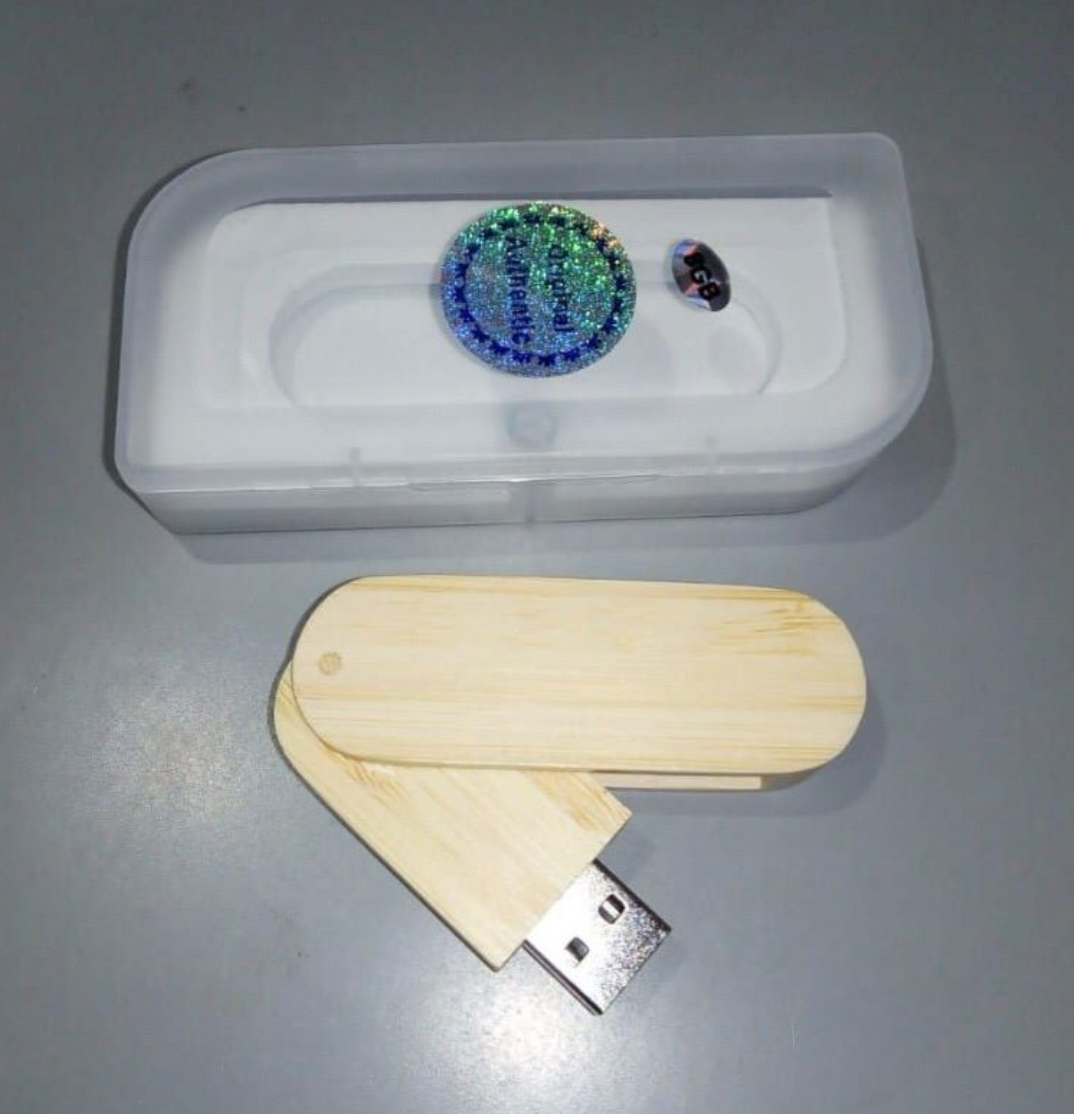 Flash Disk 8 GB Flashdrive kenya branding promotional Custom gift card corporate Notebook banner Pitstop printshop